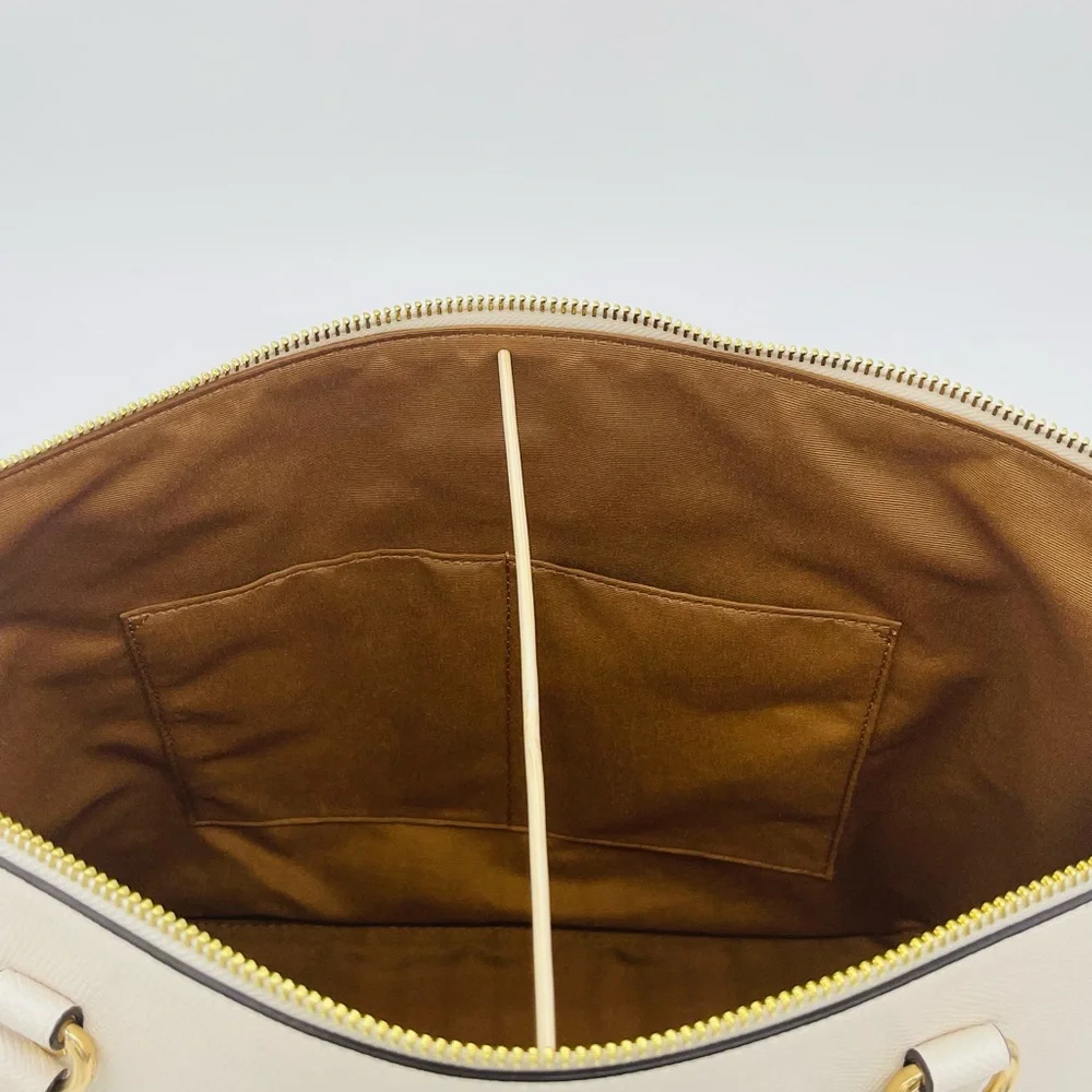 Coach Gallery Tote Bag - Picture 8 of 9
